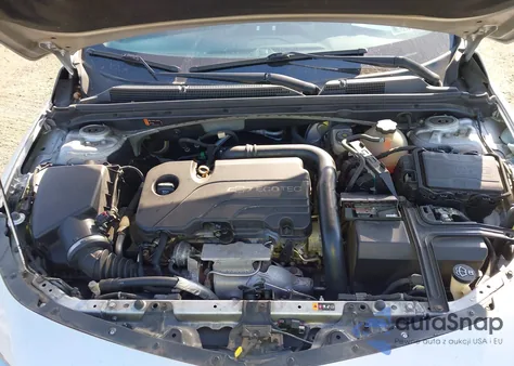 2018 Chevrolet Malibu Lt из США, поврежденный, VIN 1G1ZD5ST6JF146572